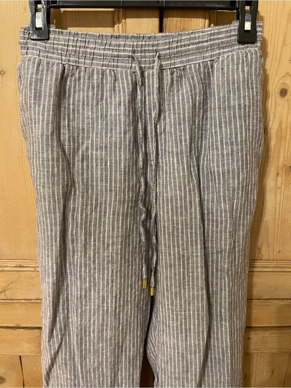 Ellen Tracy Gray & White Striped Linen women’s Pants size M.